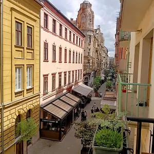 Opera Apartmán